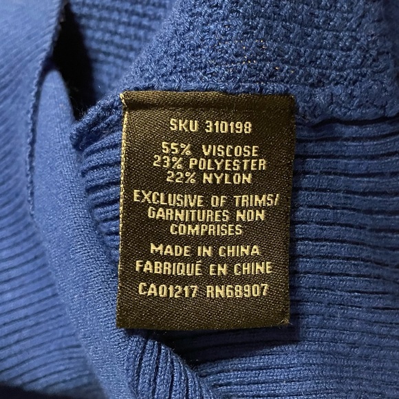 Le chateau royal blue stretchy knit scoop turtle neck XL sweater. - Picture 6 of 6